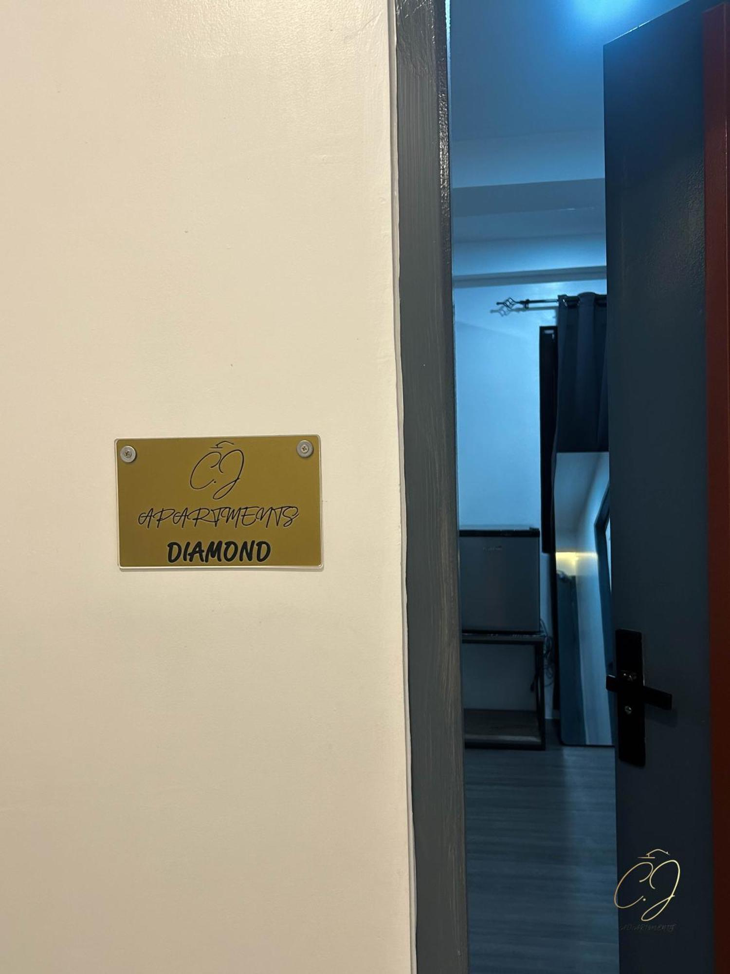 Cj Apartments Olongapo Eksteriør billede