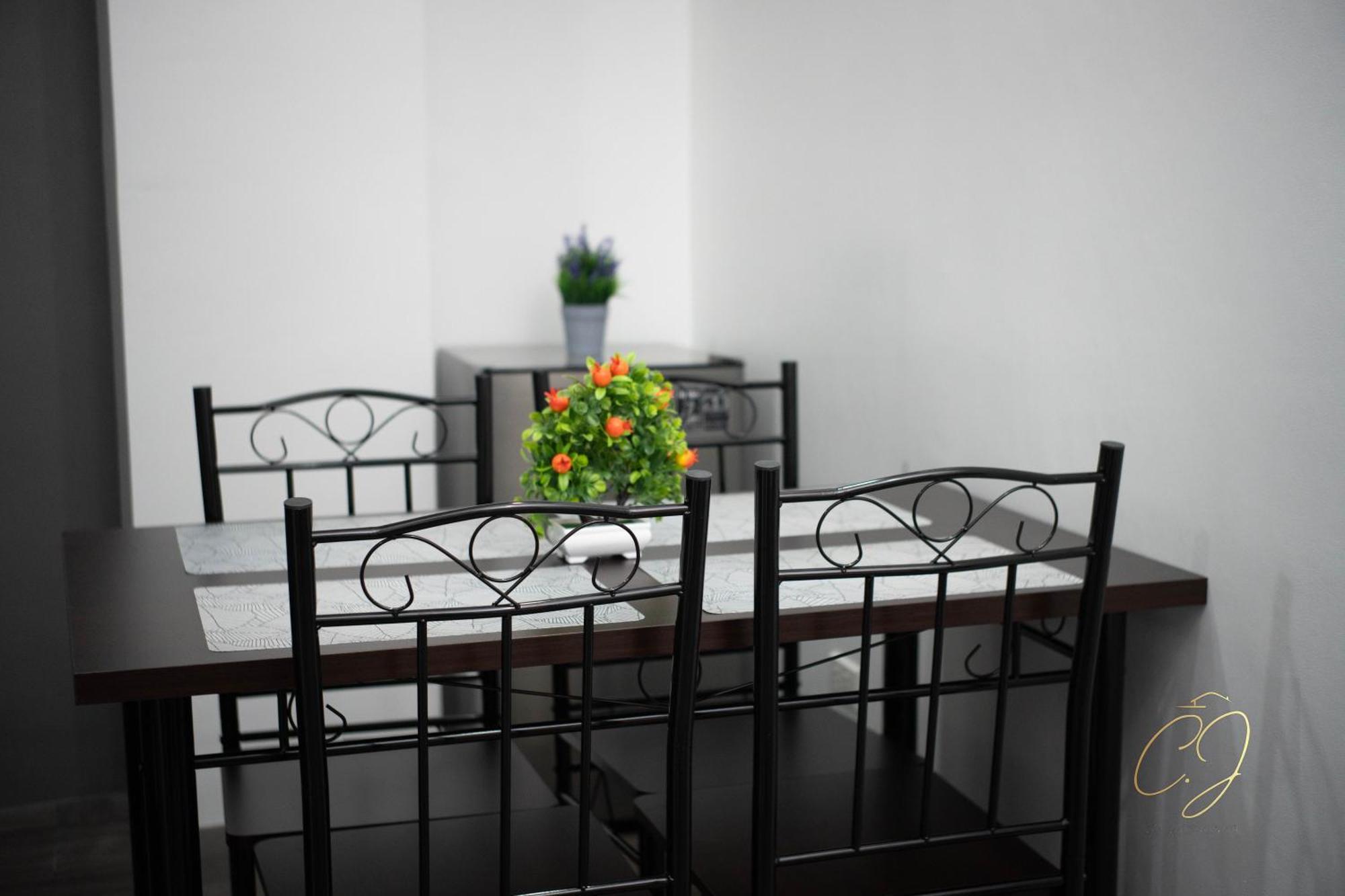 Cj Apartments Olongapo Eksteriør billede