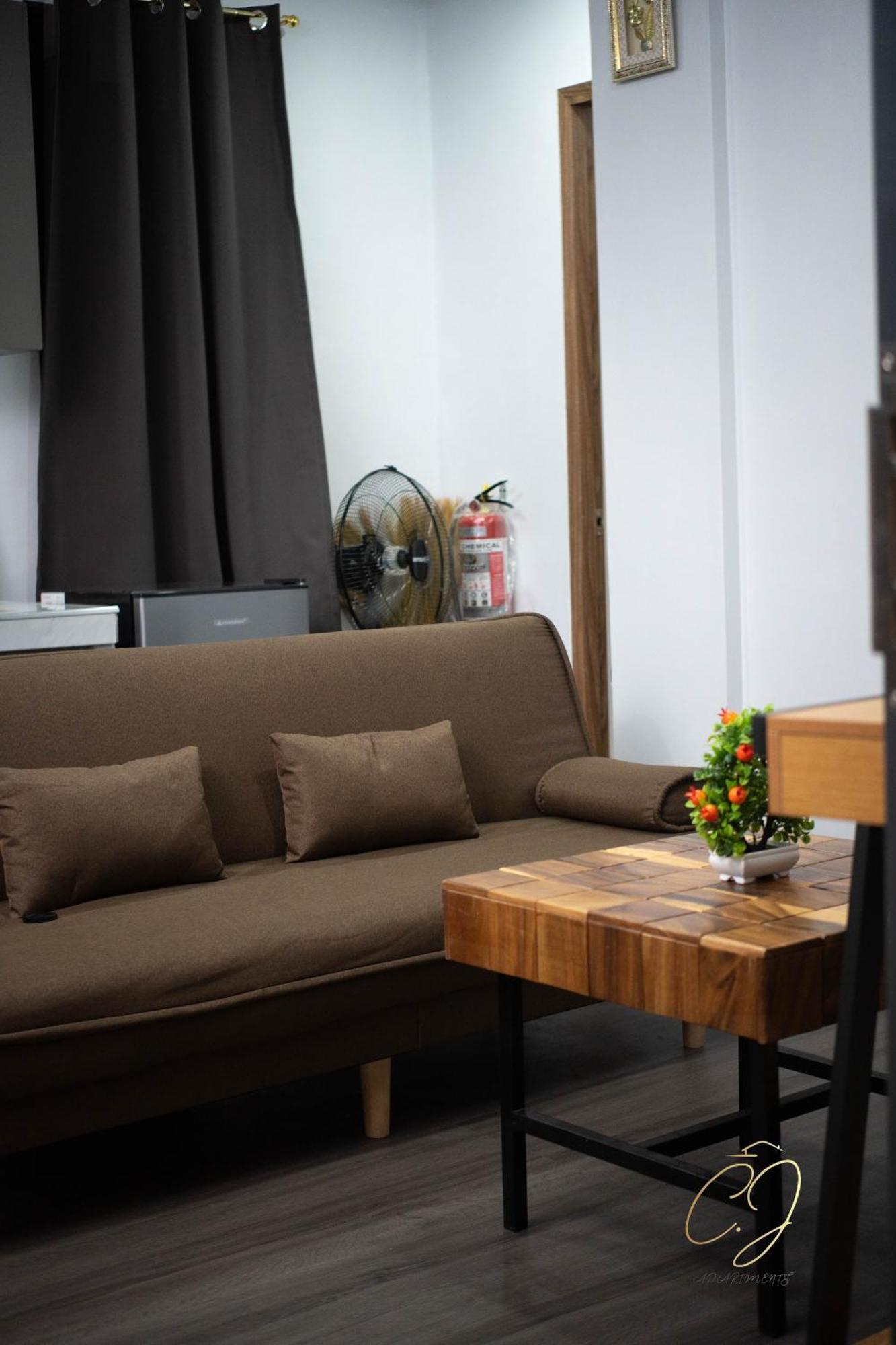 Cj Apartments Olongapo Eksteriør billede