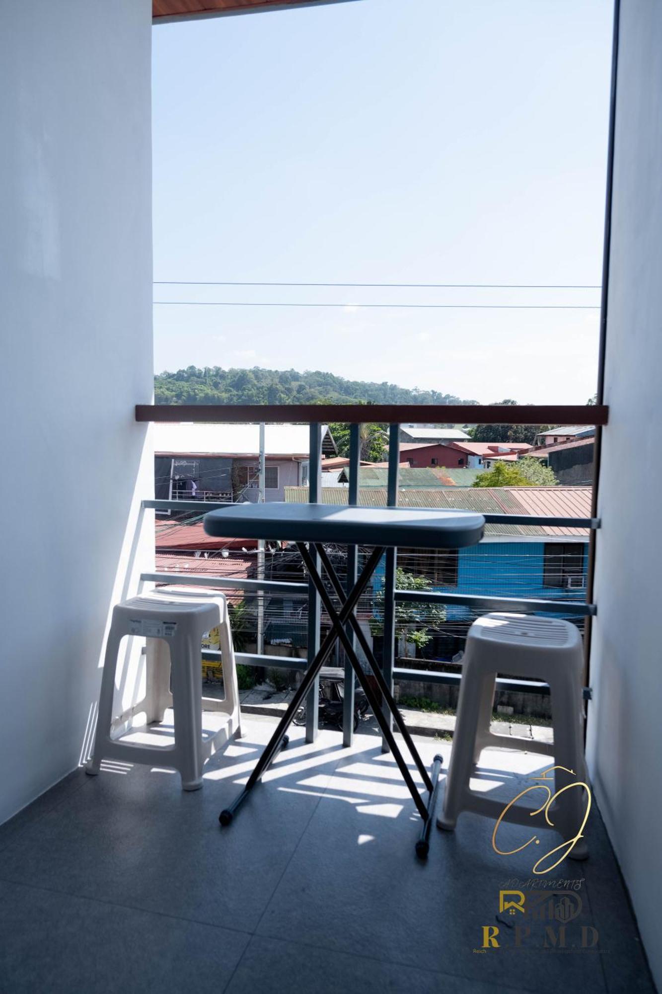 Cj Apartments Olongapo Eksteriør billede